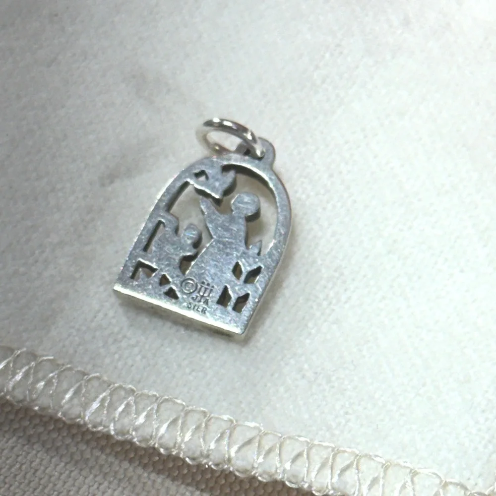 James Avery Retired Sterling Silver St Francis of Assisi Animals Charm‎ Pendant